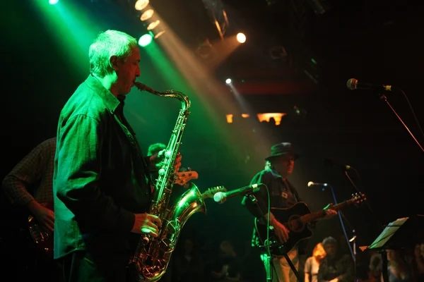 Czech musicians perform on stage with singer Vlastimil Tresna — Stock Photo, Image