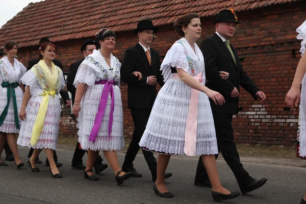 Mensen in Sorbisch kostuums — Stockfoto