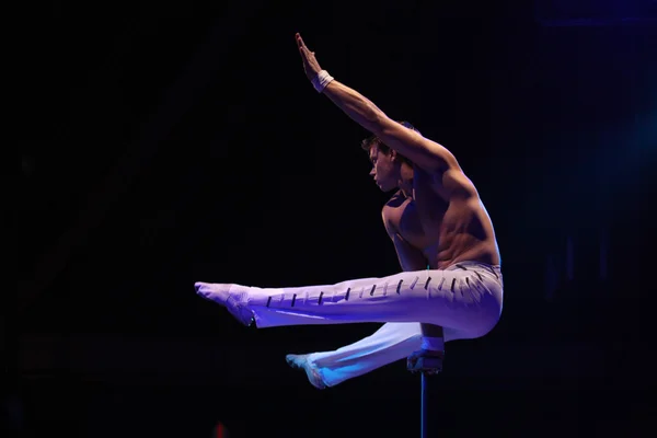 Czech equilibrist Hynek Navratil Junior — Stock Photo, Image