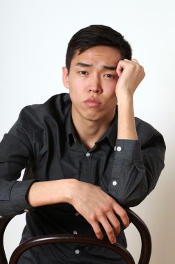 Romantik Asyalı adam