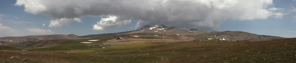 Mount Aragats in Aragatsotn province — Stock Photo, Image