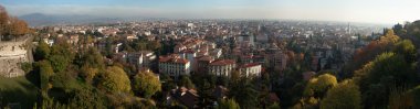 Panoramik Citta Alta resimde