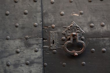 Eski metal doorknocker