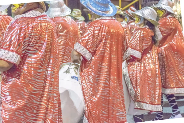 Skupina bubeníků Candombe na karnevalové přehlídce Uruguaye — Stock fotografie