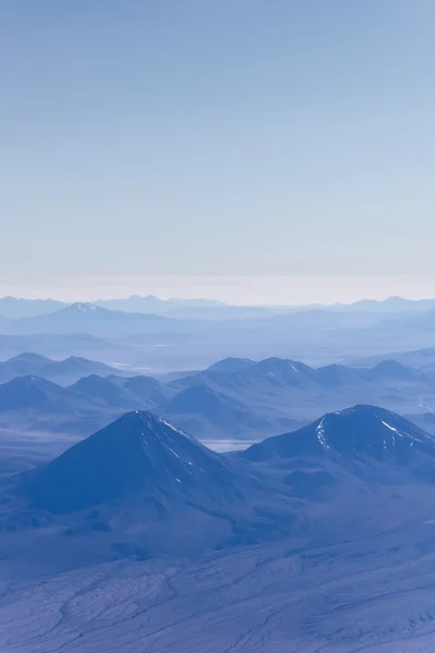 Okna Letadlo pohled na pohoří — Stock fotografie
