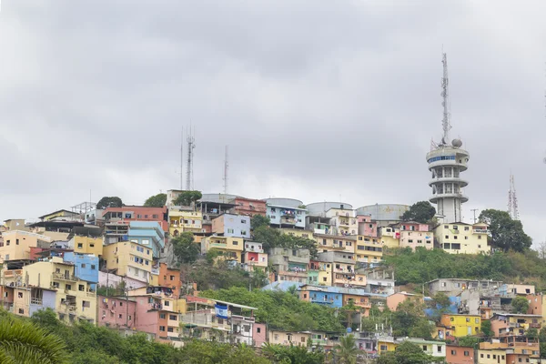 Låg vinkel syn på Cerro Santa Ana i Guayaquil Ecuador — Stockfoto