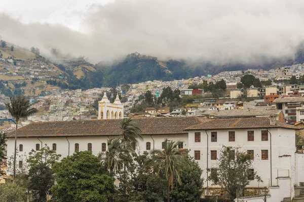 Historiska centrum av Quito Flygfoto — Stockfoto
