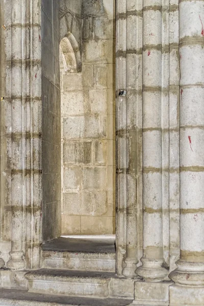 Quito San Juan Basilica mimari detaylar