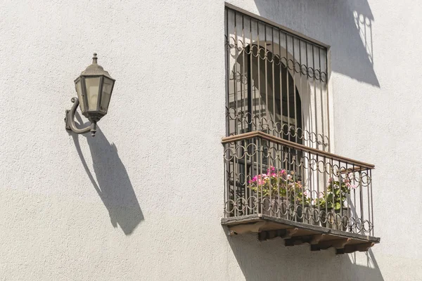 Koloni tarzı penceresi Quito Ekvador