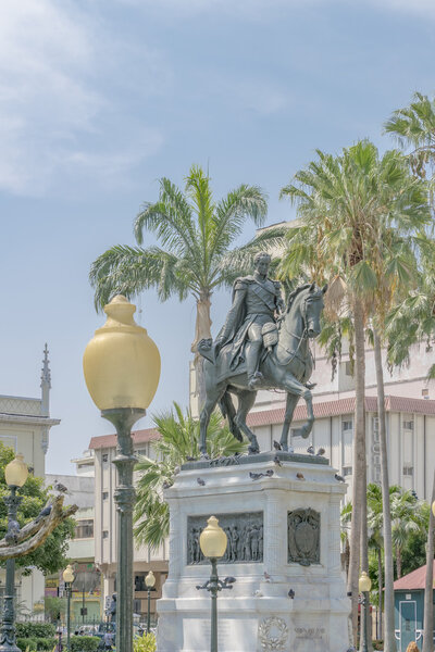 Памятник Симону Боливару
