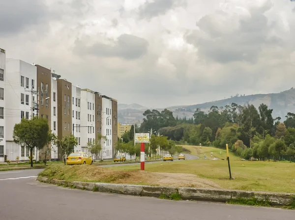 Cena urbana na periferia de Quito Equador — Fotografia de Stock