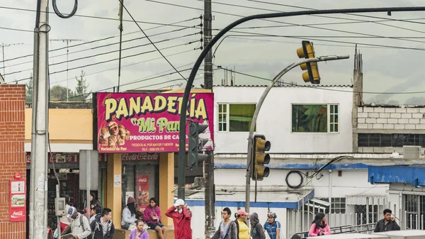 Escena urbana en las afueras de Quito Ecuador —  Fotos de Stock