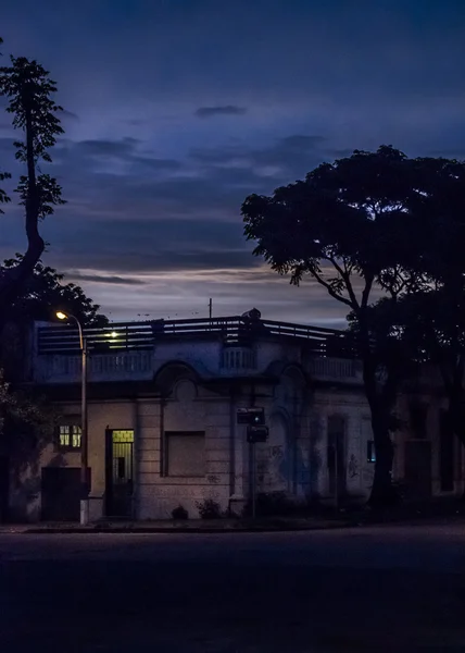 Városi jelenet a naplemente, Montevideo Uruguay — Stock Fotó