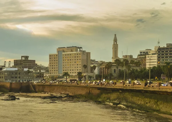 Montevideo Boardwalk au coucher du soleil — Photo