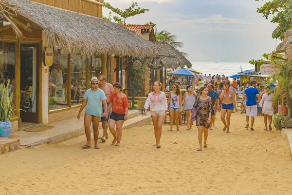 Crowded Sand Street en Jericoacoara Brasil — Foto de Stock