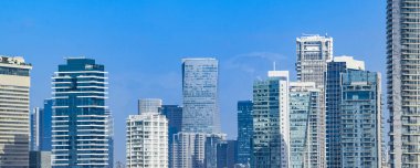 Tel Aviv şehrinin güneşli hava manzaralı şehri, İsrail