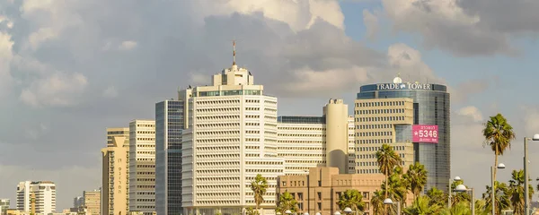 TEL AVIV, ISRAEL, Aralık 2019 Tel Havacılık Şehri 'nin güneşli hava manzarası, İsrail
