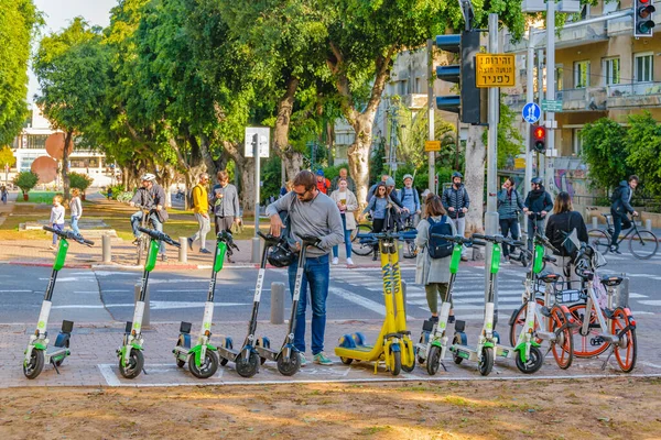 Tel Aviv Israel Grudzień 2019 Elektryczna Deskorolka Zaparkowana Przy Słynnym — Zdjęcie stockowe