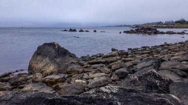 Punta Carretas Mahallesi, Montevideo, Uruguay 'daki Rocky Sahili manzarası
