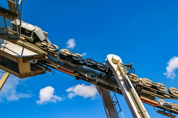 Low Angle Shor Kabelbaan Detail Lucht Achtergrond — Stockfoto