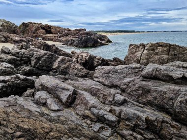 Las grutas 'ta Rocky plaj manzarası, punta ballena, uruguay
