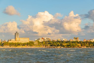 Ramirez sahilindeki sahil sahili, Montevideo, uruguay