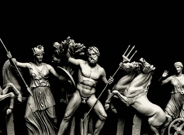 High Contrast Greek Goddes Sculpture Black Background — Stock Photo, Image