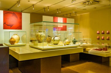 ATENS, GREECE, HAZİRAN - 2020 - Atina 'nın ünlü arkeolojik müzesinin iç görünümü