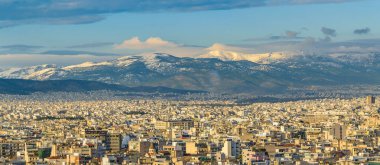 Philopappos tepesinden Atinalıların hava manzarası, ünlü bir akropolis bakış açısı..