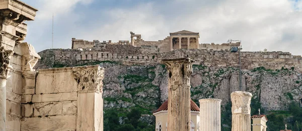 Vista Exterior Las Ruinas Biblioteca Del Emperador Adriano Acrópolis Athens —  Fotos de Stock