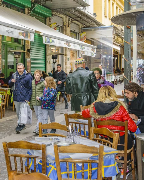 Atenas Grecia Enero 2020 Escena Urbana Invierno Típica Zona Restaurantes —  Fotos de Stock