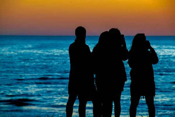 Coucher Soleil Silhouette Scène Gens Avant Plage Côte Canelones Département — Photo