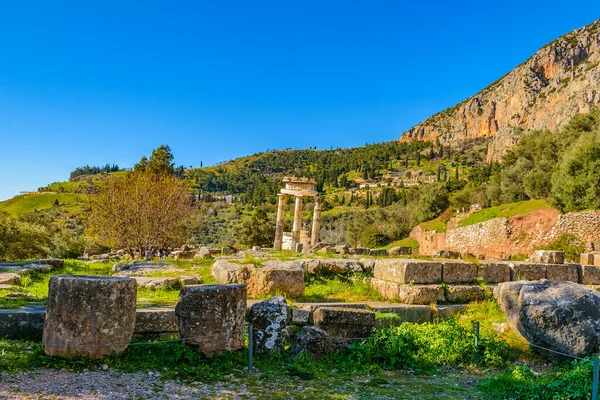 Sonnigen Tag Szene Berühmten Delfos Orakelgebäude Griechenland — Stockfoto