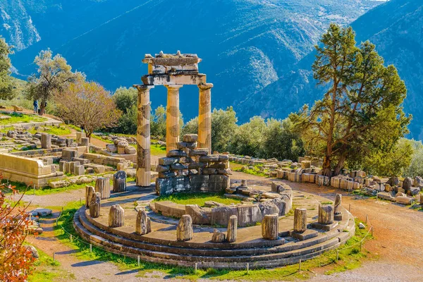 Sonnigen Tag Szene Berühmten Delfos Orakelgebäude Griechenland — Stockfoto