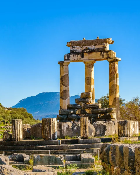 Día Soleado Escena Famoso Delfos Oráculo Edificio Griego —  Fotos de Stock