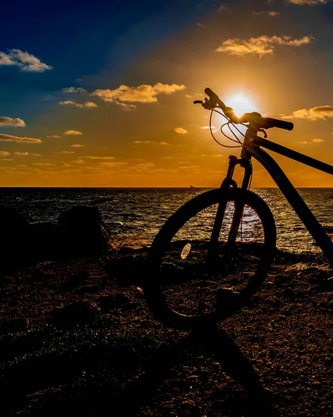 Mountainbike Parkerad Vid Stenig Kust Montevideo Uruguay — Stockfoto