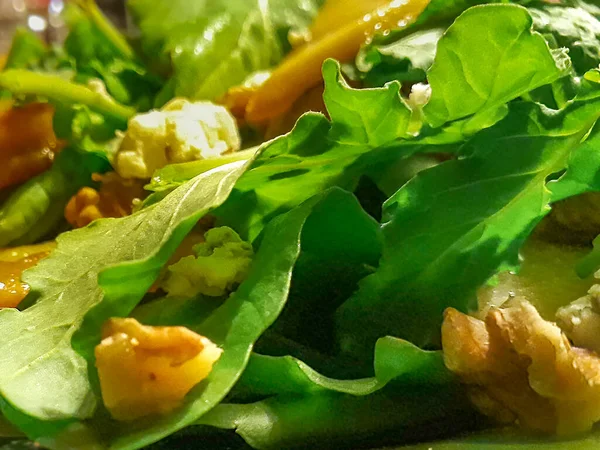 Nahaufnahme Shot Salat Und Walnüsse Salat Hausgemachte Lebensmittel — Stockfoto