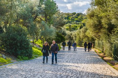 ATENS, GREECE, HAZİRAN - 2020 Peripatos Caddesi, Atina, Yunanistan