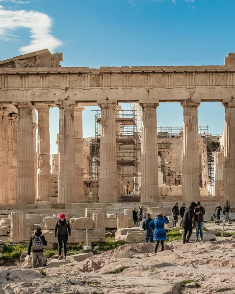 Athens Grekland Januari 2020 Berömd Parthenon Byggnad Akropolis Utlänningar Grekisk — Stockfoto