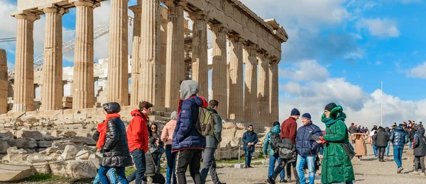 Athens Grekland Januari 2020 Berömd Parthenon Byggnad Akropolis Utlänningar Grekisk — Stockfoto