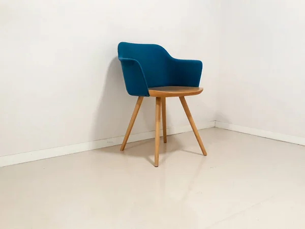 Silla Estilo Nórdico Azul Habitación Vacía —  Fotos de Stock