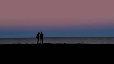 Montevideo City, uruguay 'da yüksek kontrast siluet kıyı manzarası