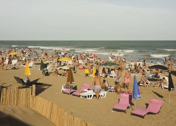 Pantai Pinamar di musim panas — Stok Foto