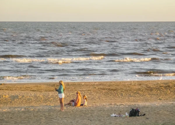 浜の女たち — ストック写真