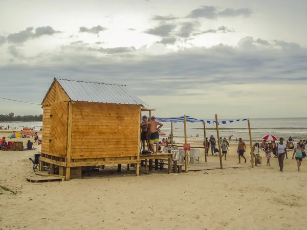 Persone in spiaggia in Uruguay — Foto Stock