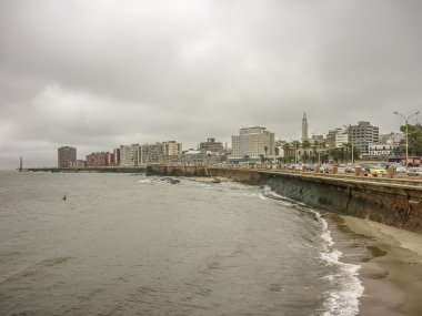 Montevideo Coast, bulutlu gün