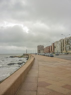 Montevideo Coast, bulutlu gün