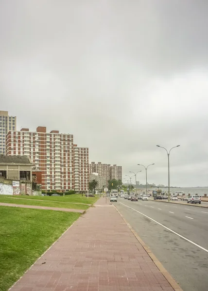 Montevideo Boardwalk šedý den — Stock fotografie