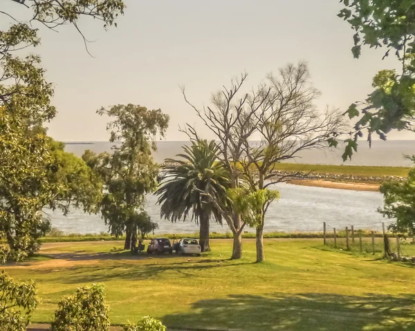 Montevideo sahilinde Park — Stok fotoğraf