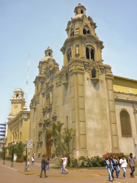 Koloni tarzı kilise Lima şehir — Stok fotoğraf